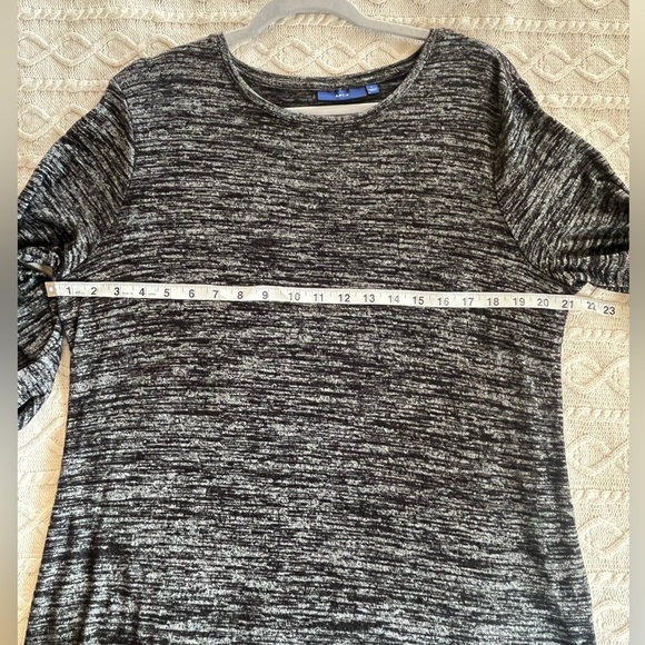 APT. 9 Black & Charcoal Long Sleeve Tee Wom size Large - Picture 2 of 10
